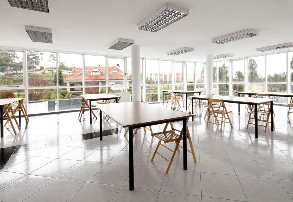Residencia Universitaria Resa Siglo XXI Culleredo Ngoại thất bức ảnh