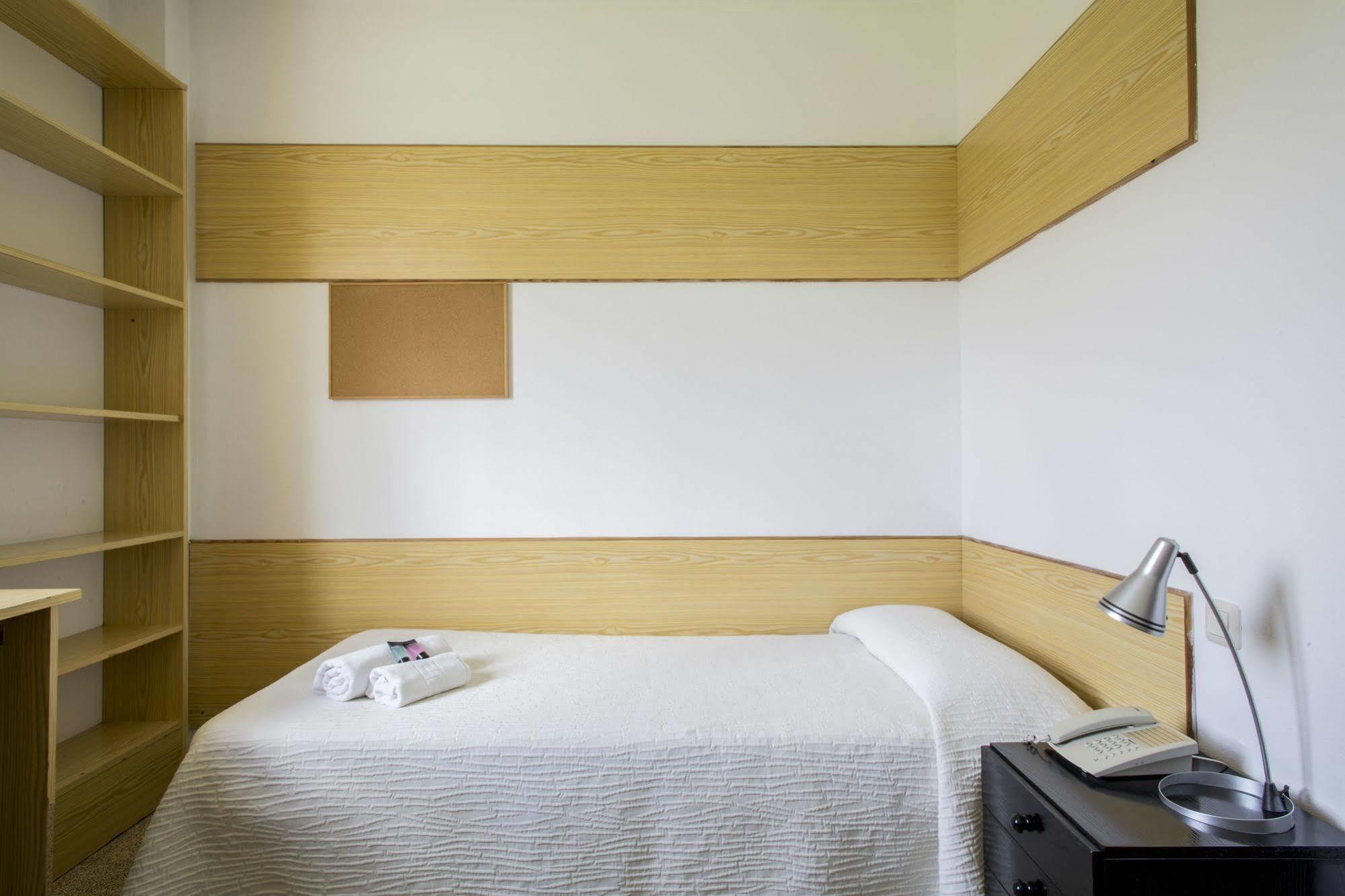 Residencia Universitaria Resa Siglo XXI Culleredo Ngoại thất bức ảnh